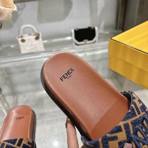 Fendi Slipper-13